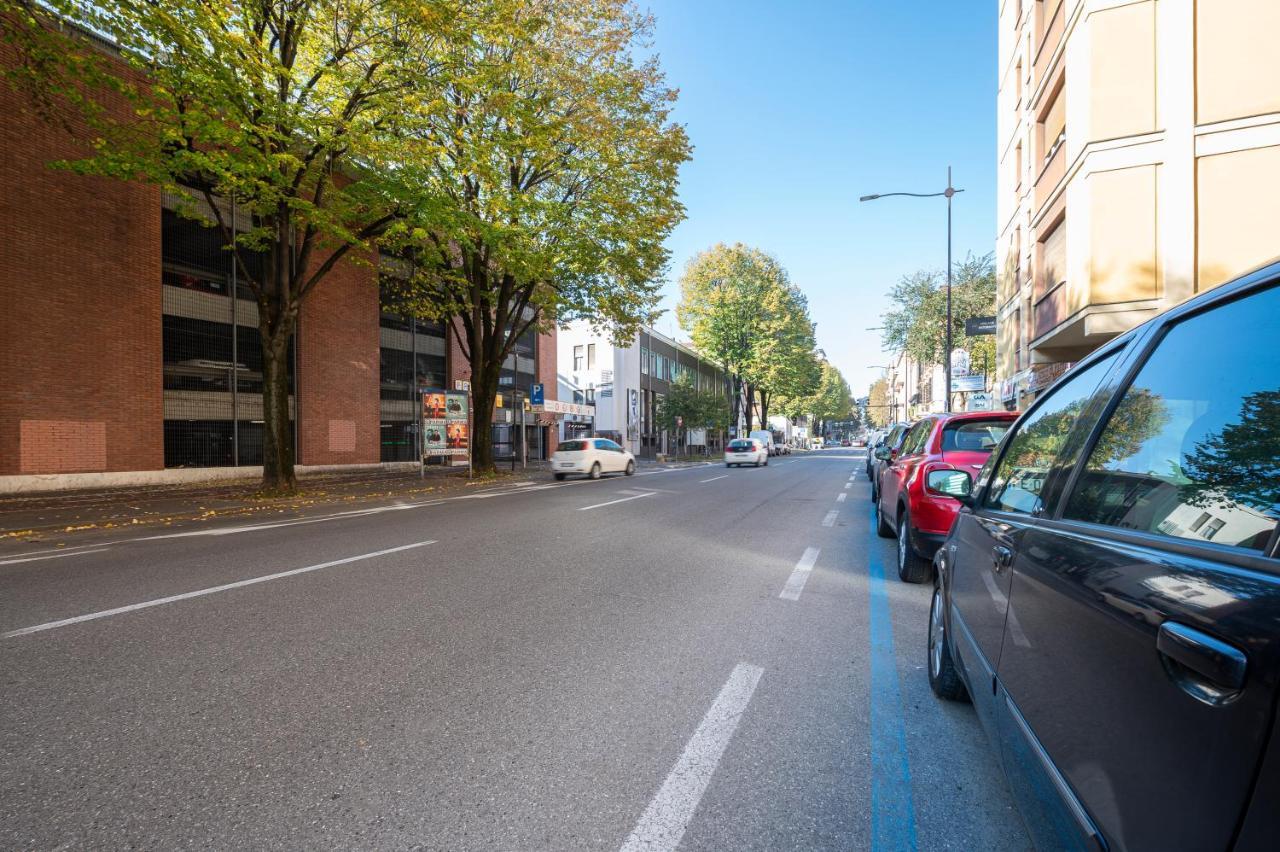 Parma Station & City Center Apartment エクステリア 写真